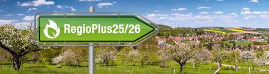 Wetterau mit Schild RegioPlus25/26